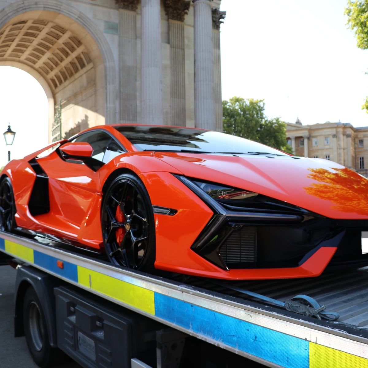 Rápido, furioso e potencialmente fatal: por que supercarros estão tão populares de repente?