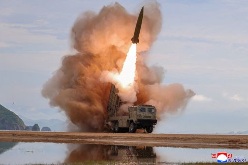 Coreia do Norte: Irmã de Kim fala em farsa de conspiração após explosão de mina