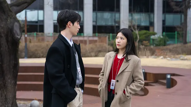 A Love Other Than Yours. (Dok. Prime Video)
