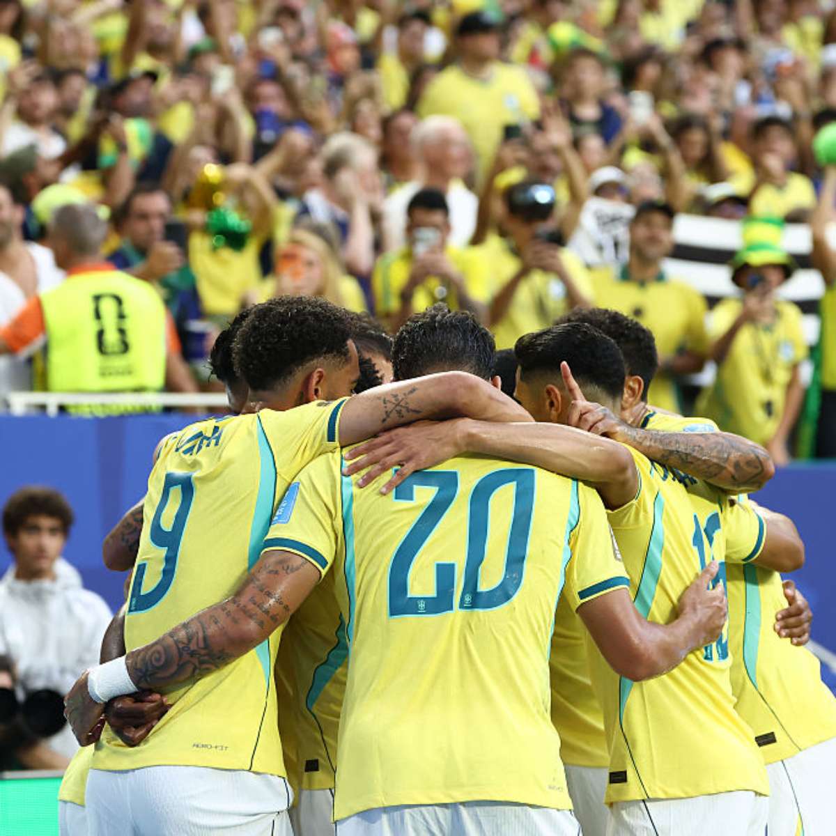 Após decepção, Ancelotti faz limpa e chama só 8 jogadores que foram a Copa; veja