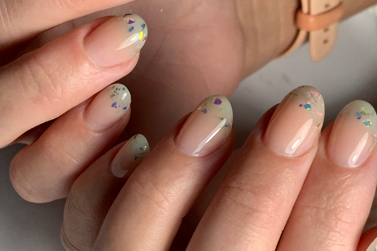 Gel japonês: técnica ajuda a preservar a saúde das unhas sem enfraquecê-las