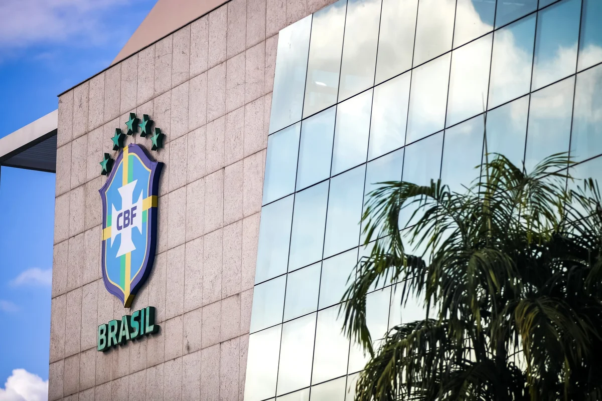 Clubes aprovam redução gradual do número de estrangeiros no Brasileirão
