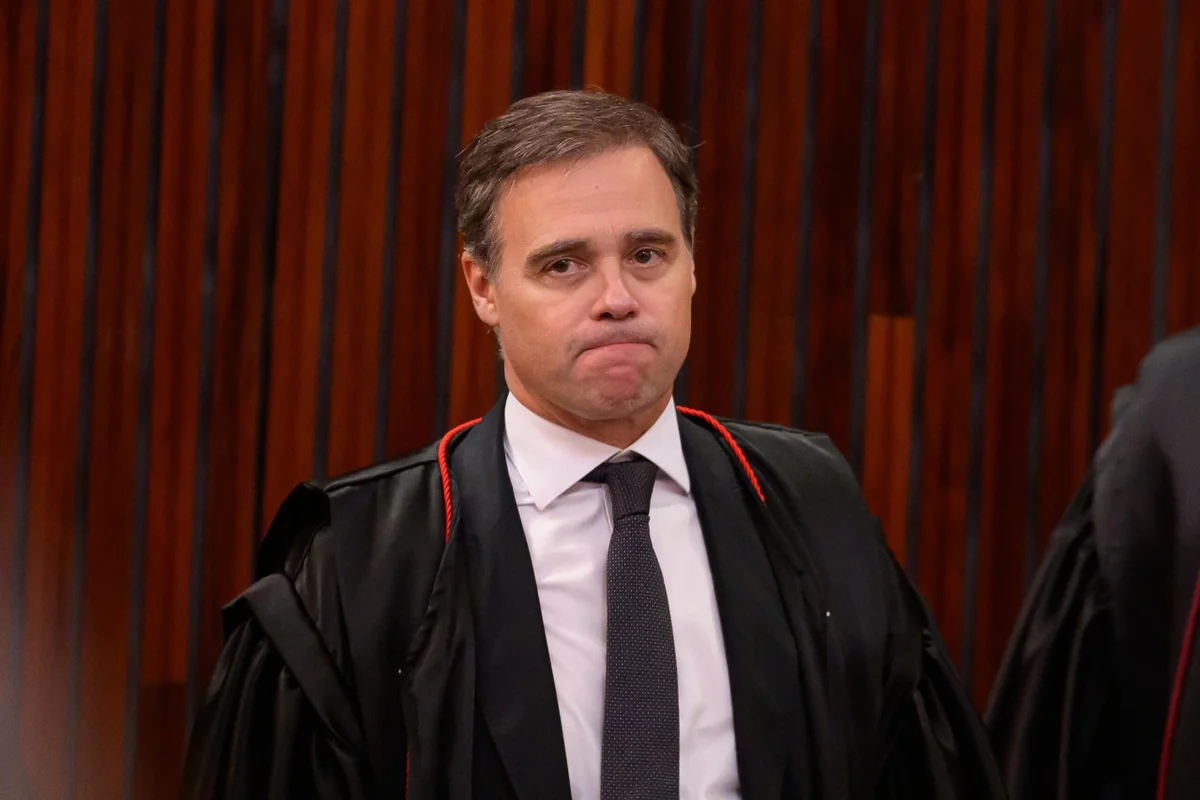 Mendonça barrou viagens de enteado e amigo de Jaques por risco de fuga