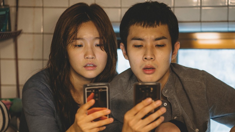 Parasita é filme sul-coreano que fez história no Oscar, levando quatro grandes prêmios — Foto: Reprodução/IMDb
