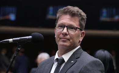 Chefe de gabinete e assessora de Mario Frias são únicos doadores da campanha do deputado até agora