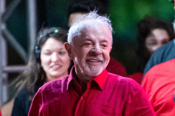 Lula guarda duas cartas na manga para o segundo turno da eleição - destaque galeria