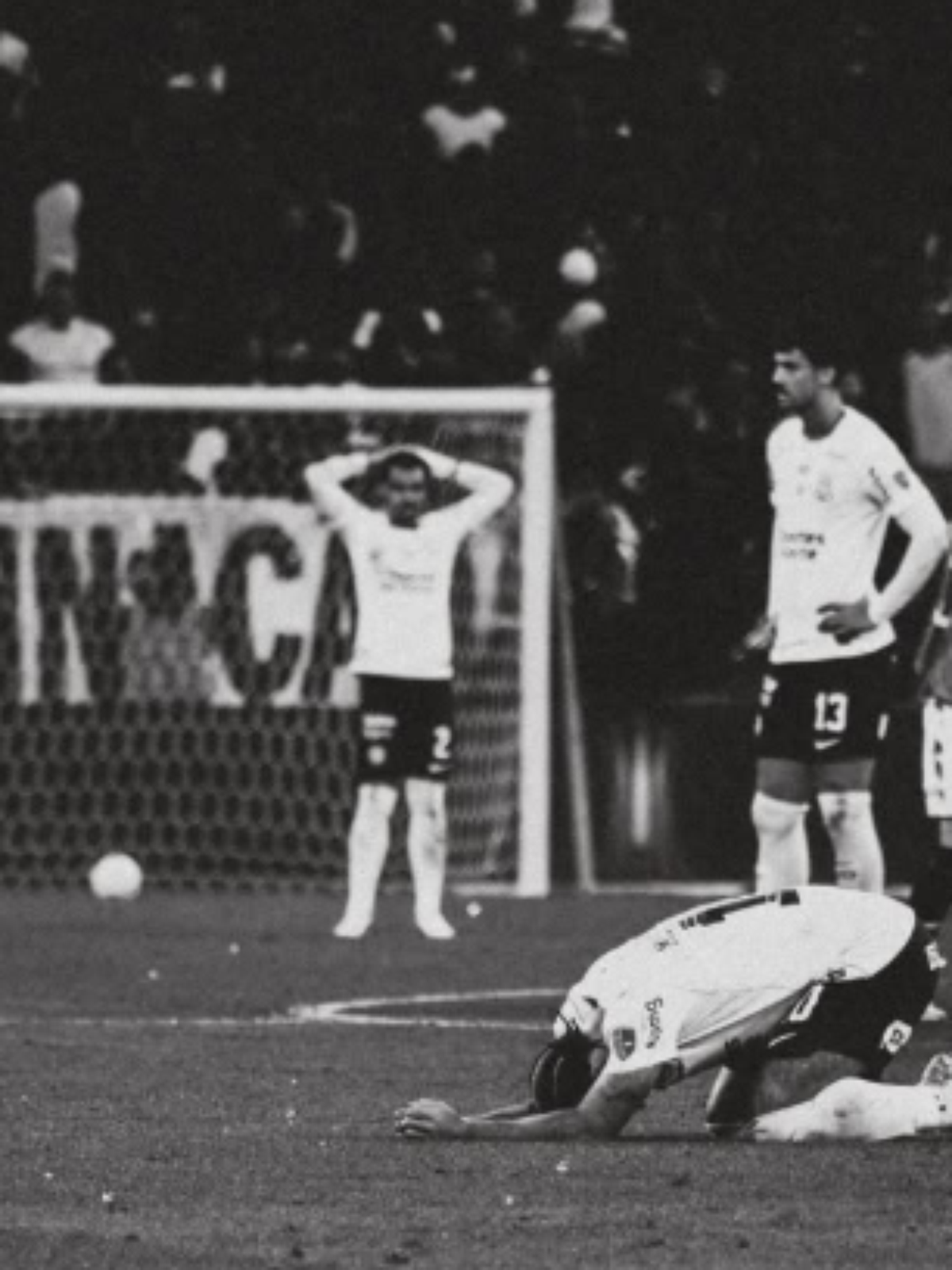 Memphis fala pela 1ª vez após pênalti perdido e pede desculpas à torcida do Corinthians: 'Coração partido'