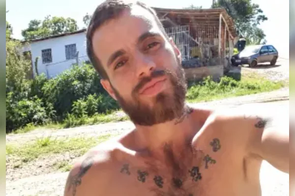 Macabro: cabeça de homem é achada em bolsa arremessada de carro no PR