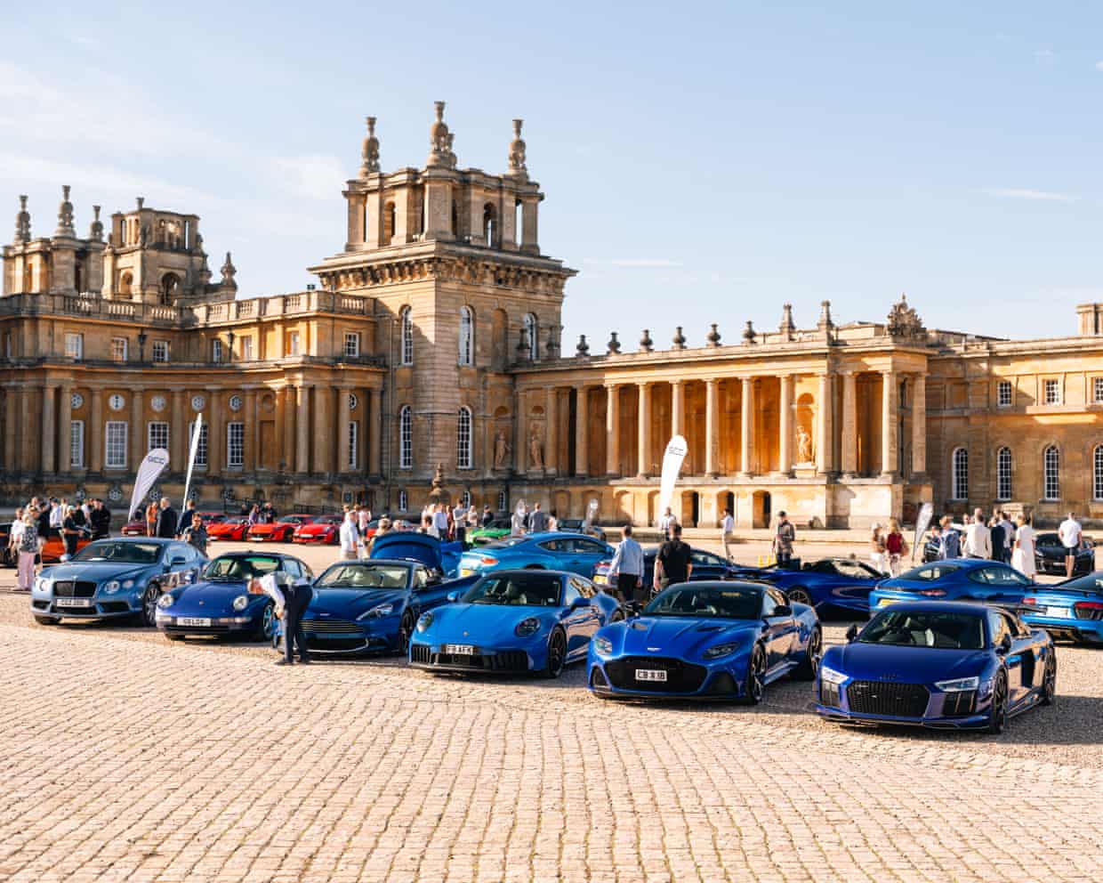 Rápido, furioso e potencialmente fatal: por que supercarros estão tão populares de repente?