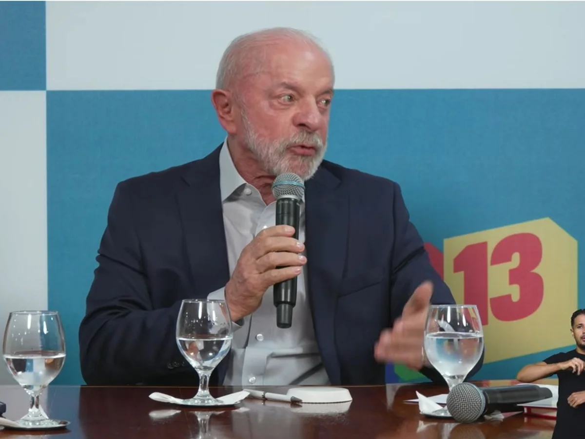 A três semanas do 1º turno, Lula cobra engajamento de apoiadores nas redes