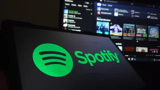 Spotify começa a restringir novos álbuns apenas a assinantes Premium