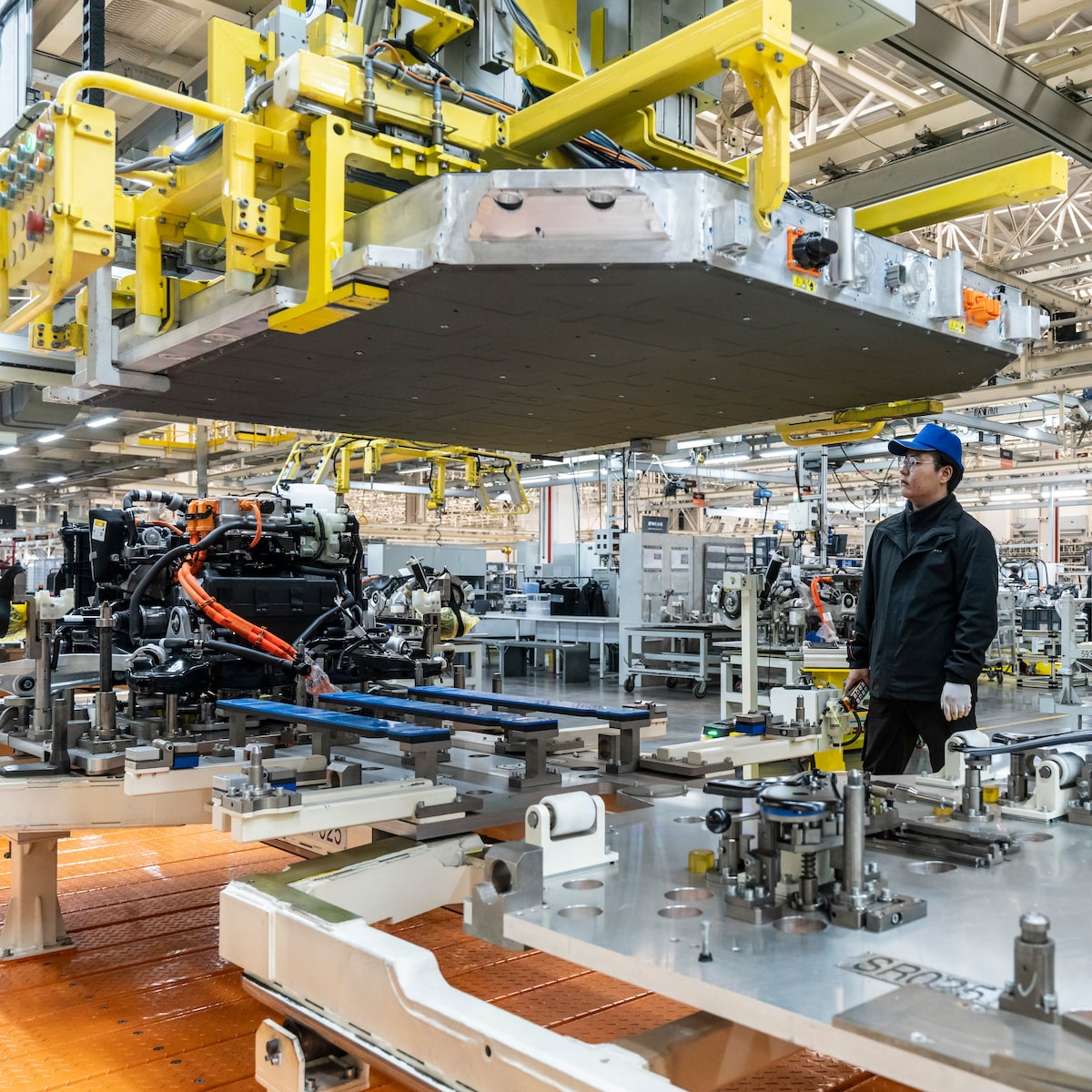 China já produz carros suficientes para atender ao mercado interno, aos EUA e à Europa