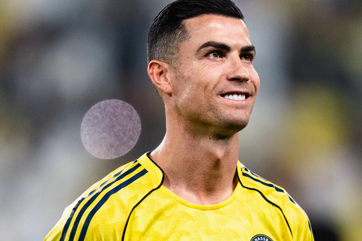 Foto colorida de Cristiano Ronaldo - Metrópoles