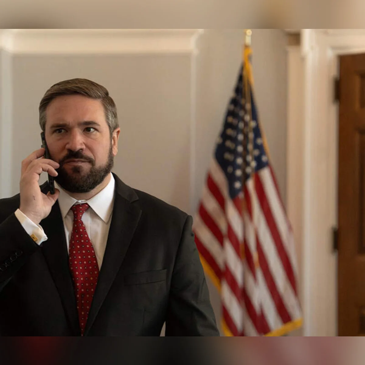 Vice-diretor do FBI renuncia em meio à reestruturação da agência