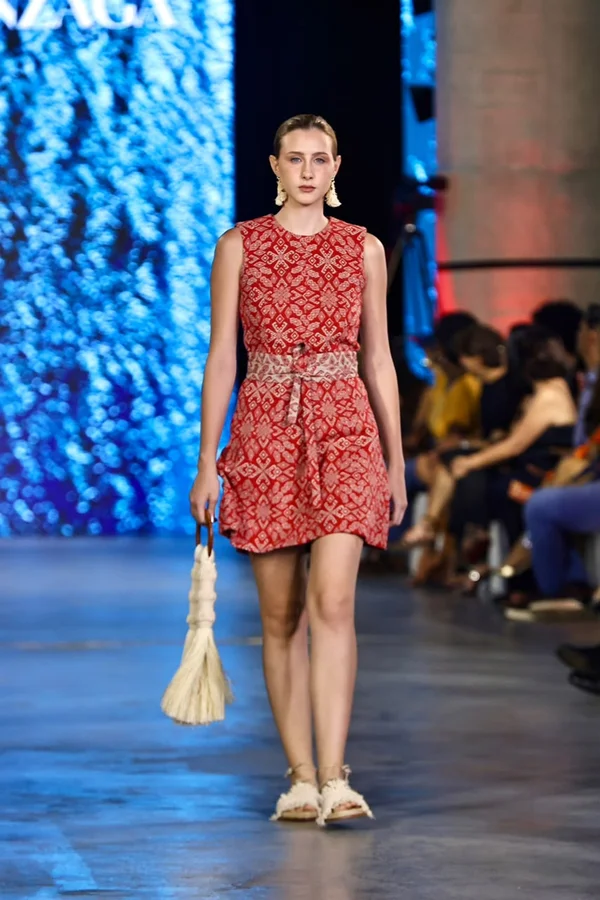 Metrópoles Catwalk: Letícia Gonzaga, Biruta e Tela Ambulante agitam 1° dia