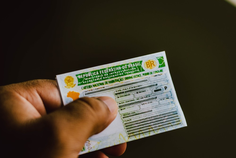 CNH vencida: por quanto tempo ainda posso dirigir? Veja regras e multa — Foto: Reprodução/Getty Images