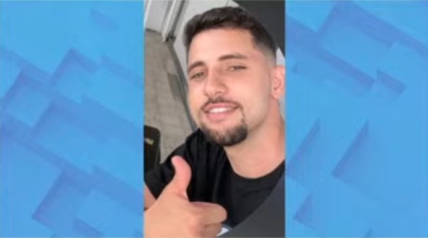 Jovem morre ao bater em placa de sinalização após desviar moto de animal, na Paraíba
