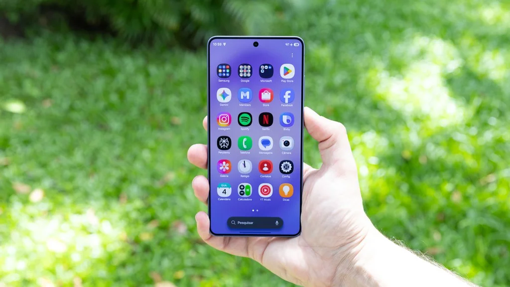 Onde fica o microfone do Galaxy S27 Ultra? Vazamento resolve o mistério