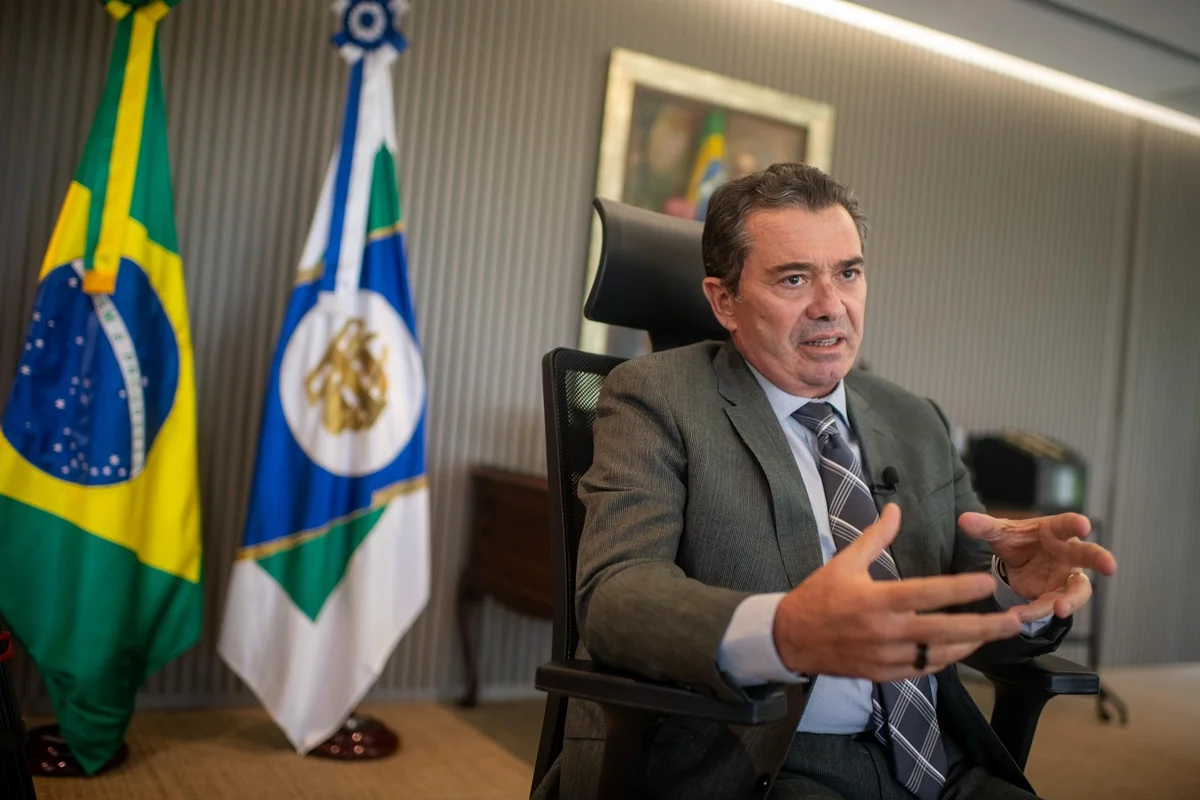 Presidente do TCU se beneficia de obra em aeroporto que ele articulou