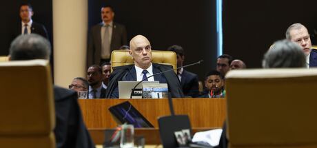 Nas redes, esquerda vê impacto eleitoral em sessão sobre Moraes e cobra dados sobre Flávio