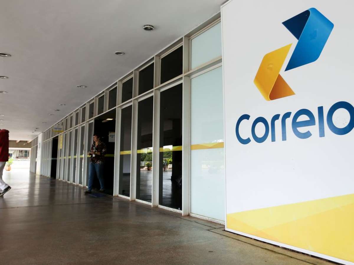 Trabalhadores dos Correios encerram greve após decisão do TST