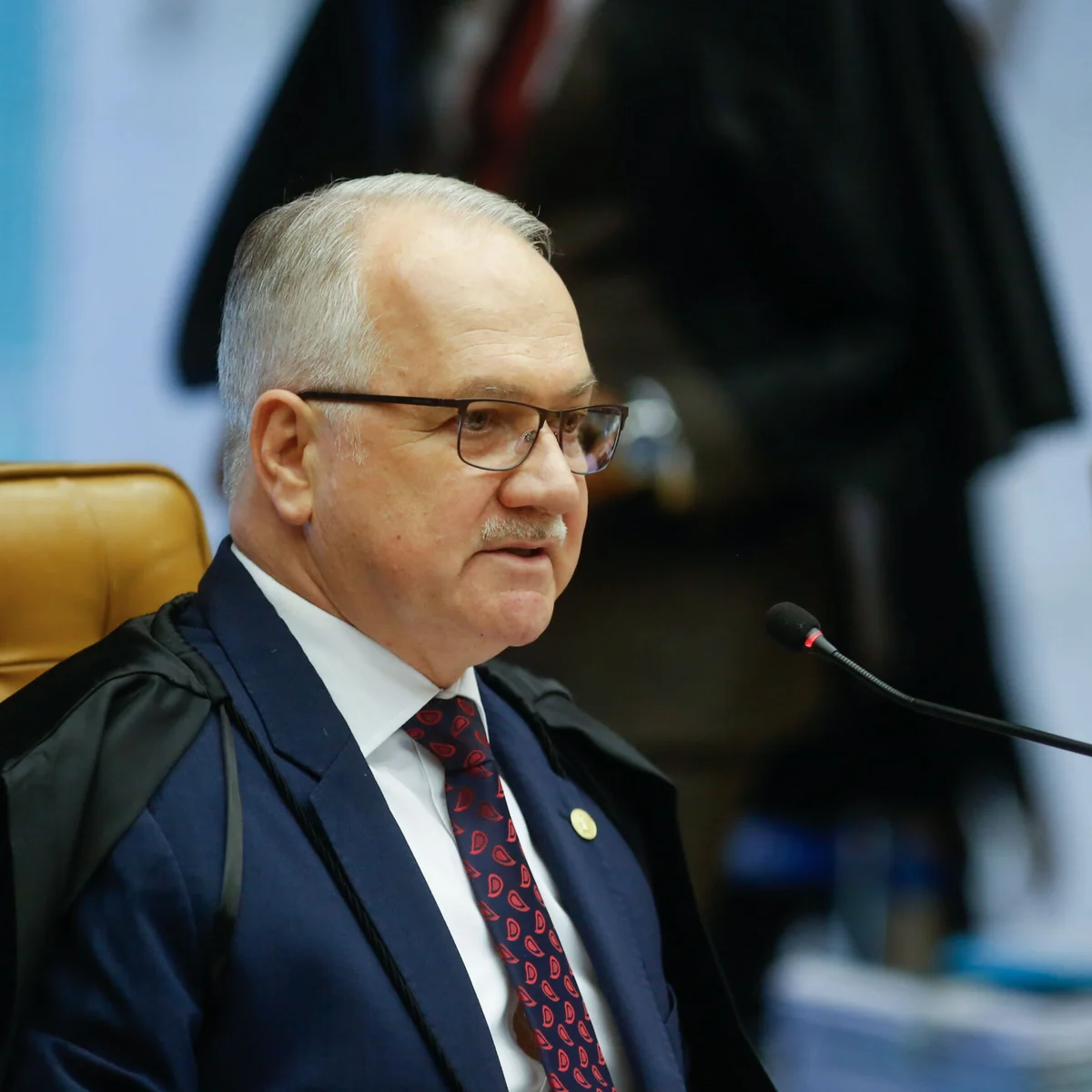 "Somos seres humanos, podemos errar", diz Fachin no STF