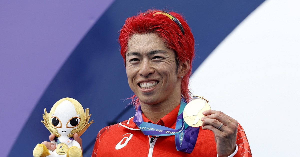 Takumi Hojo vence o triatlo masculino enquanto o Japão conquista a primeira medalha de ouro nos Jogos Asiáticos