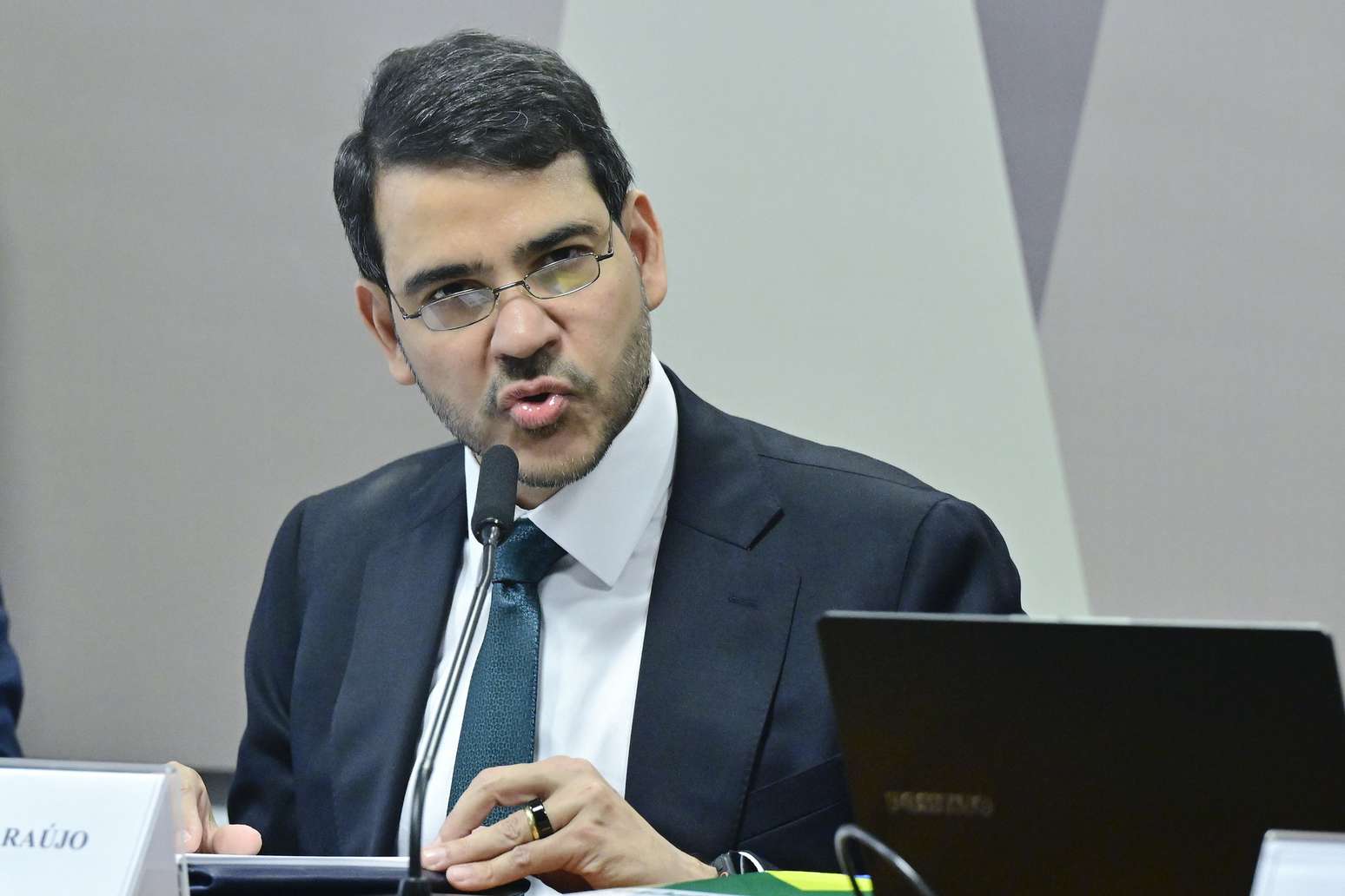 Senado rejeitou a indica&ccedil;&atilde;o Jorge Messias para vaga no STF por 42 votos a 34