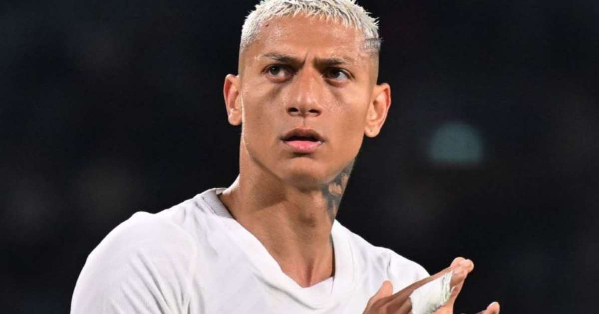 Técnico do Tottenham descarta Richarlison até das copas: 'Não vai jogar'