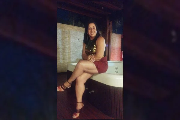 Dona de salão onde morreu professora não tem registro de biomédica no DF