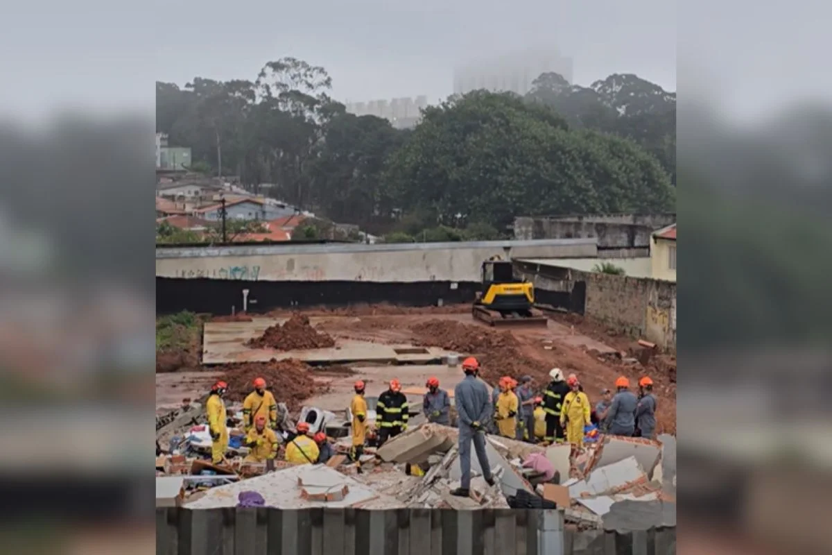 Sobe para 5 número de mortos em desabamento em SP. Menina está desaparecida