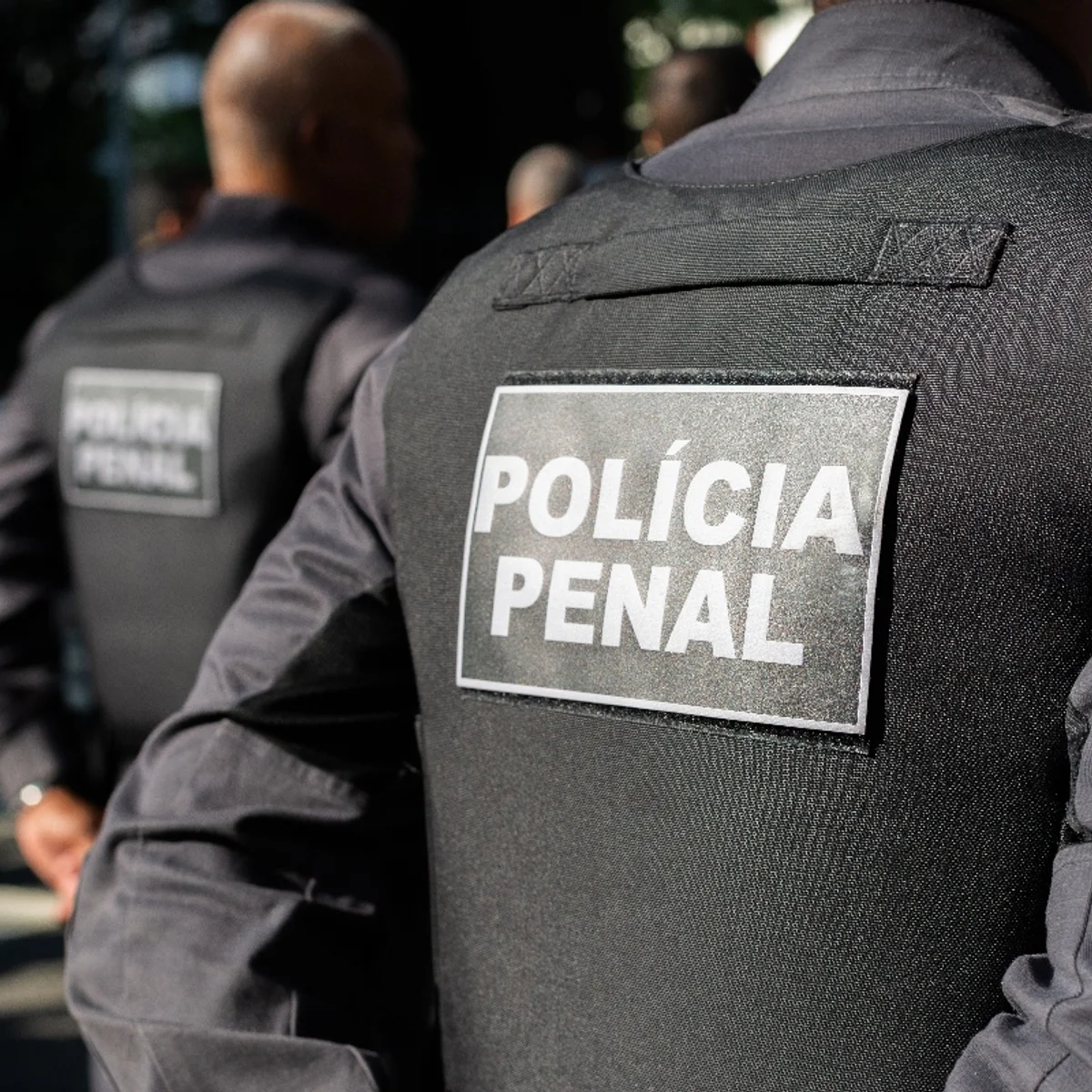 Pai acusa policial penal do Rio de aliciar menina de 12 anos e enviar fotos