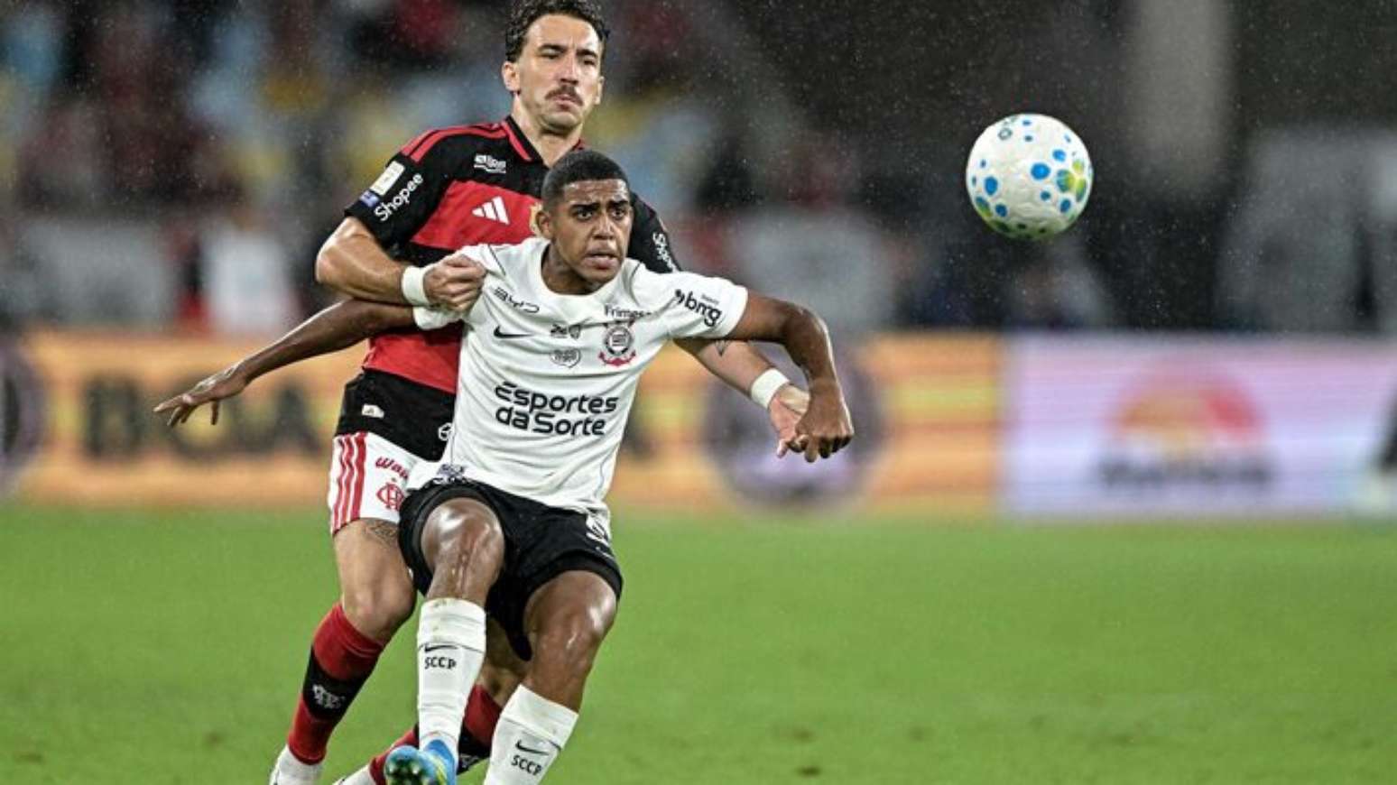 Flamengo e Corinthians se enfrentaram no Maracan&atilde;, neste domingo, pelo Brasileir&atilde;o.