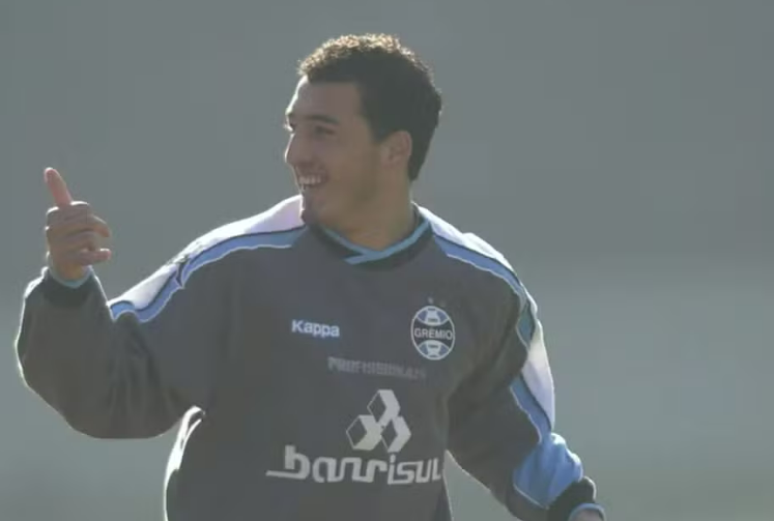 Ex-volante do Grêmio, Émerson Leal morre aos 46 anos