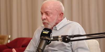Lula no podcast Flow: críticas à Globo pelo formato do debate e por supostamente privilegiar outro candidato Foto: Reprodução