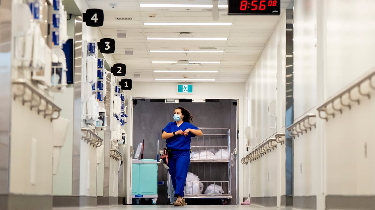 Quebec’s 811 wait times near two hours as peak season approaches