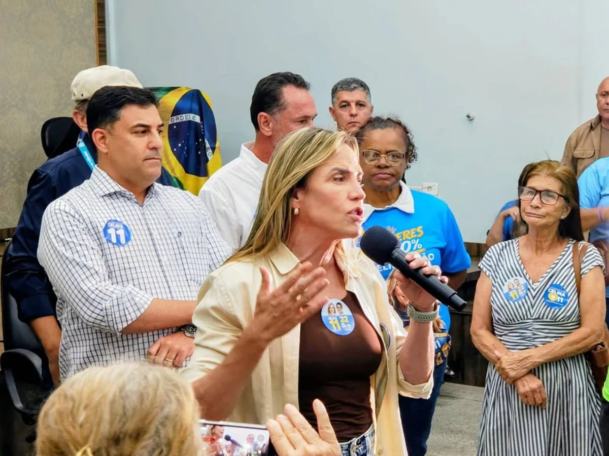Celina promete construir restaurante comunitártio no Riacho Fundo