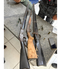 Três armas de fogo e diversas munições foram apreendidas em Olinda Foto: Divulgação / Portal de Prefeitura