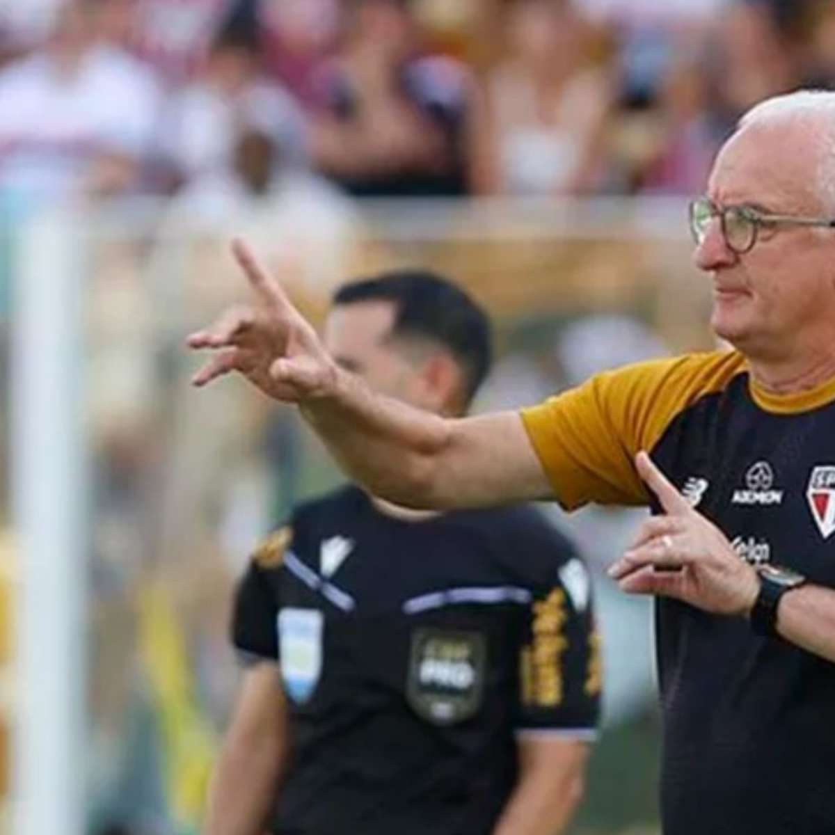 Dorival Júnior deixa futuro no São Paulo nas mãos do novo presidente
