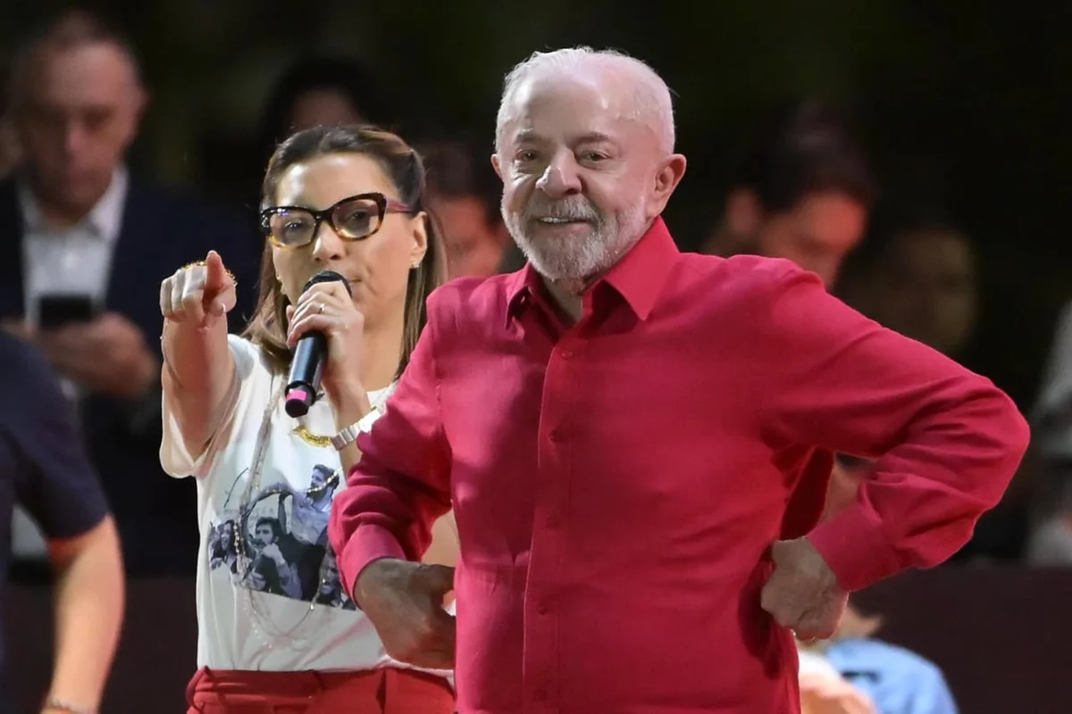 Janja parabeniza Lula por aniversário: “Todo amor eu guardei pra você”