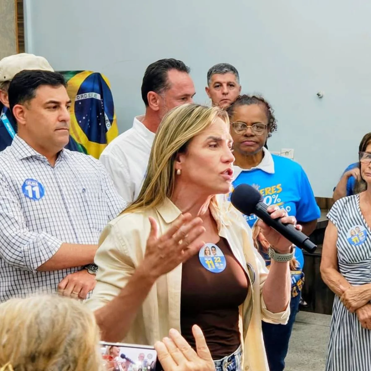 Celina promete construir restaurante comunitártio no Riacho Fundo