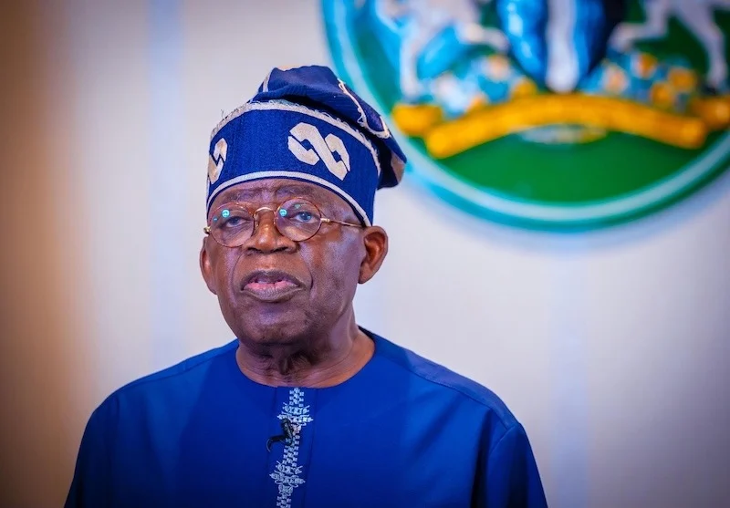 Imagem da matéria: FOTOS: A campanha de Tinubu para 2027 começa enquanto apoiadores do APC inundam o estádio de Kaduna