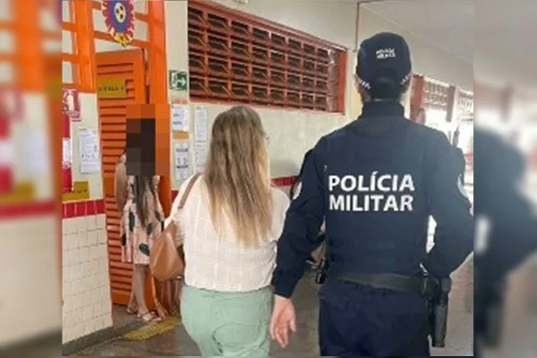 Mesária é presa no DF acusada de fazer campanha para Lula dentro de escola - destaque galeria