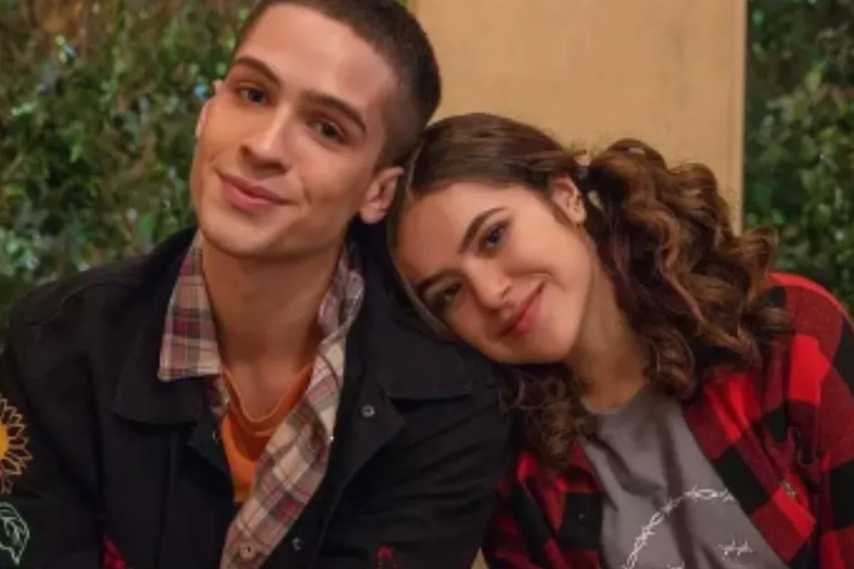 João Guilherme e Maisa Silva