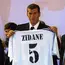 Zinedine Zidane merupakan eks pemain sekaligus legenda Real Madrid yang kini menjajaki karier sebagai seorang pelatih Los Blancos
