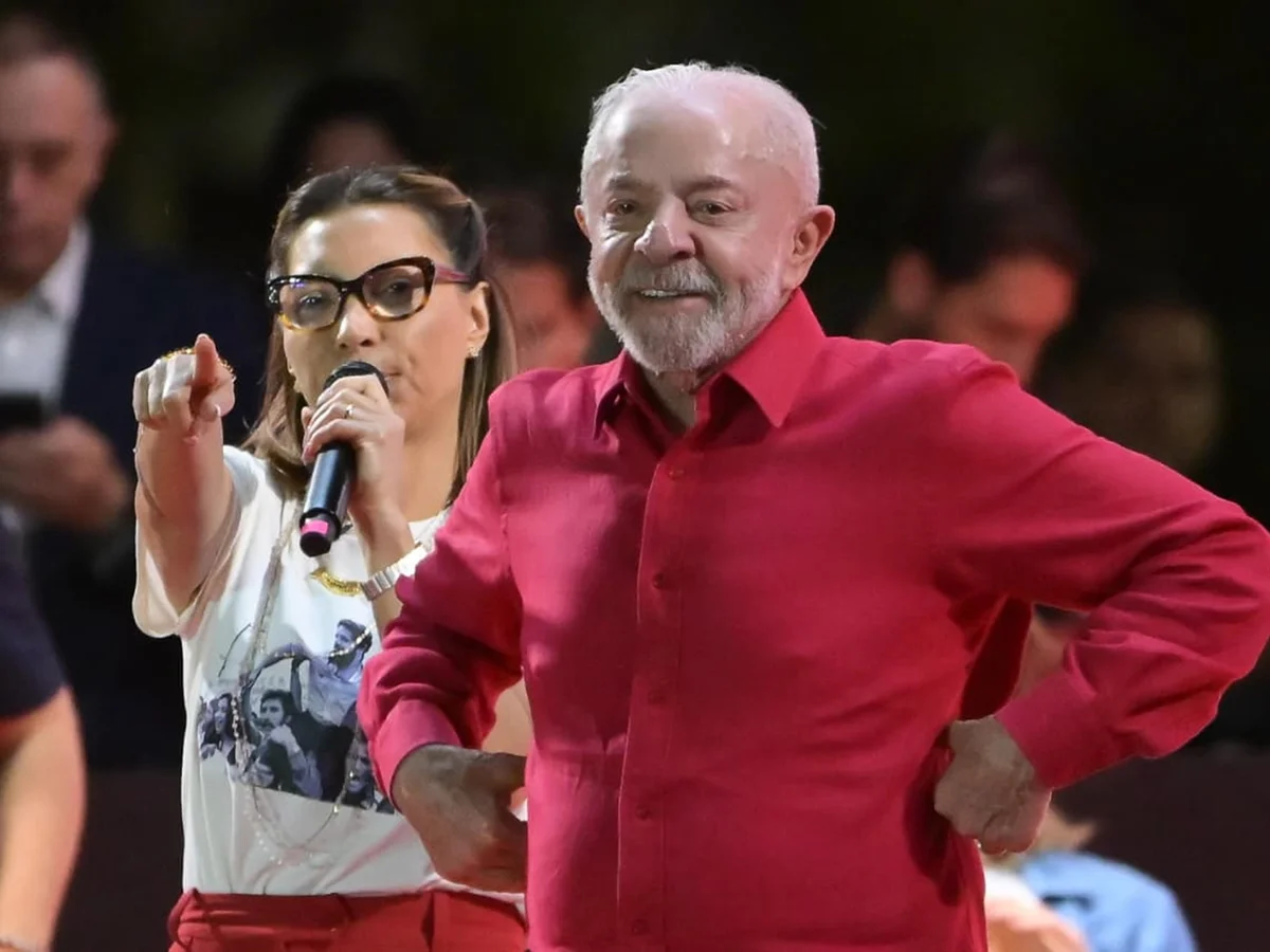 Janja parabeniza Lula por aniversário: "Todo amor eu guardei pra você"