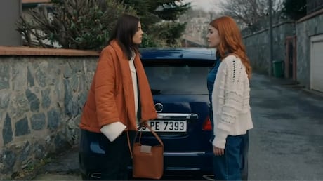 Índice do caos: fruto de uma traição, Selçuk vira crise no casamento de Haluk e Gönül em Iludida