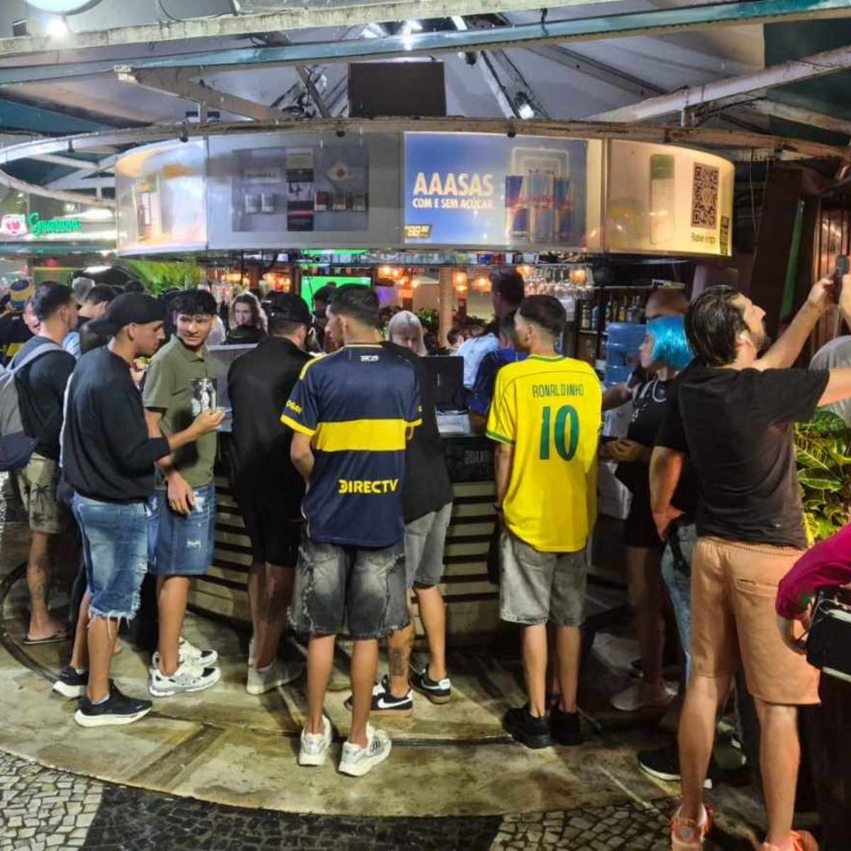 Despedida de Messi tem festa argentina em Copacabana