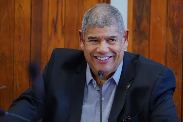 Defesa de Milton Leite se manifesta após operação contra regalias em cadeia - destaque galeria