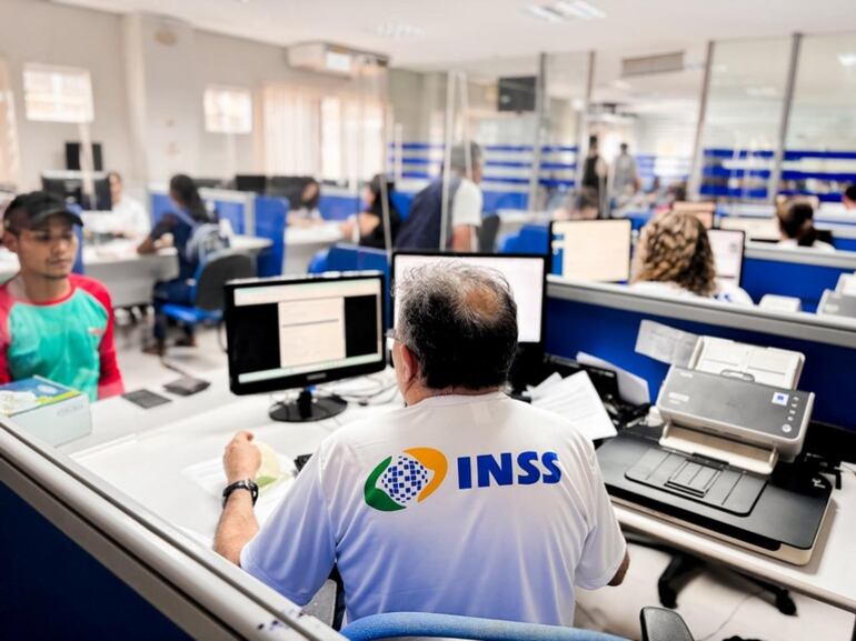 Saiba quais são as doenças que mais afastaram os brasileiros do trabalho neste ano
